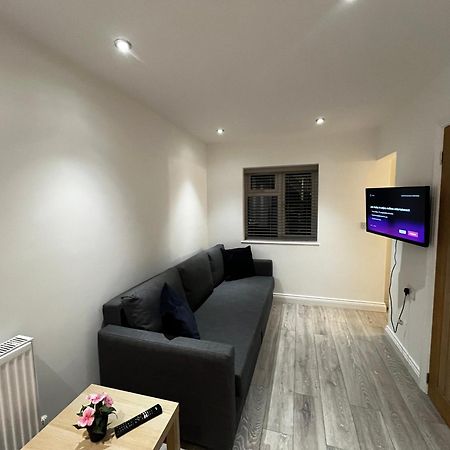 Newly Built One Bedroom Flat In Kidlington, Oxfordshire Exterior photo