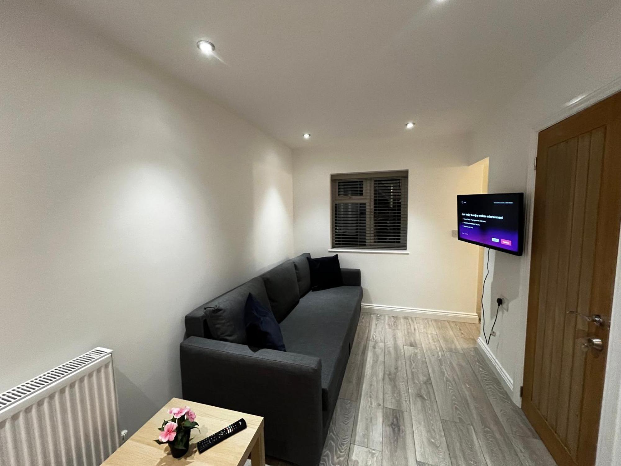 Newly Built One Bedroom Flat In Kidlington, Oxfordshire Exterior photo